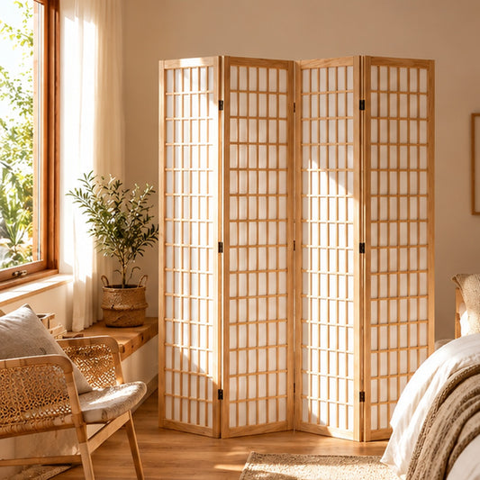 Paravent japonais en bois naturel, vue d'ambiance dans une chambre