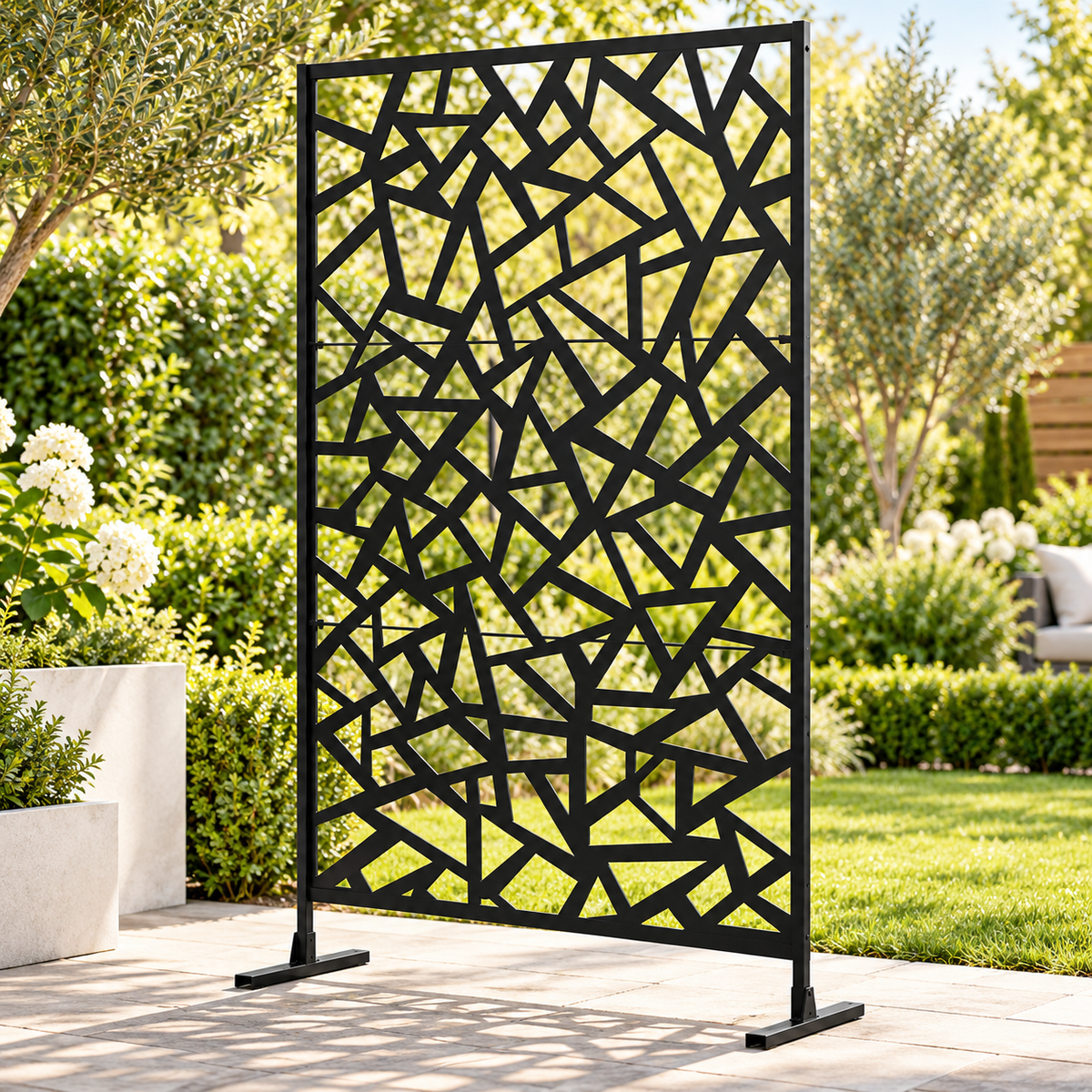 Paravent Métal sur Pied géométrique noir au jardin